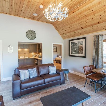 Osprey Lodge 1 With Hot Tub Newton Stewart Bagian luar foto