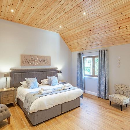 Osprey Lodge 1 With Hot Tub Newton Stewart Bagian luar foto